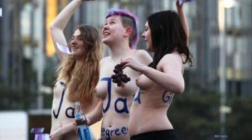 Βερολίνο: Διαμαρτυρία Femen κατά της Bild για την ανθελληνική εκστρατεία