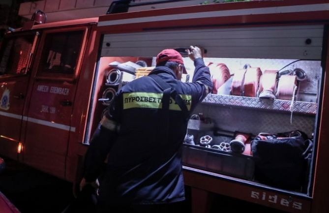 Καισαριανή: Έκρηξη εμπρηστικού μηχανισμού σε είσοδο πολυκατοικίας