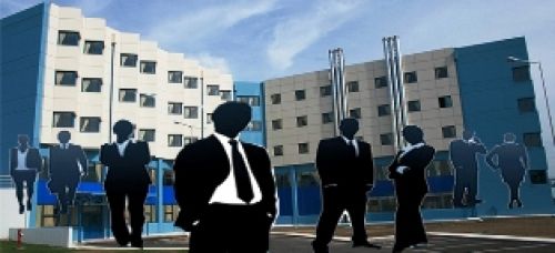 Ευθύνες στον υπουργό Υγείας για τους διοικητές χωρίς πτυχία