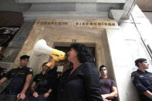 Νέα ήττα για το υπουργείο Οικονομικών η απόφαση του Άρειου Πάγου για τις καθαρίστριες