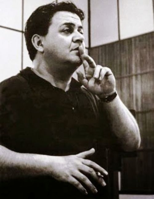 Χωρίς χρώμα η 
