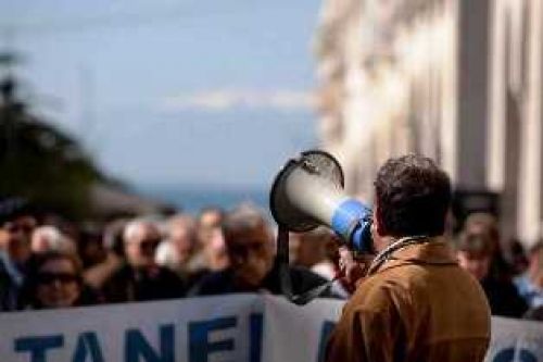 ΑΠΕΡΓΙΑ ΣΤΙΣ 12 ΝΟΕΜΒΡΗ, ΜΠΟΡΟΥΜΕ ΚΑΙ ΠΡΕΠΕΙ ΝΑ ΤΑ ΚΑΤΑΦΕΡΟΥΜΕ!