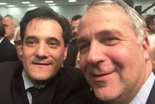 selfies και σκέψεις... Θέλουν την ψήφο σας...