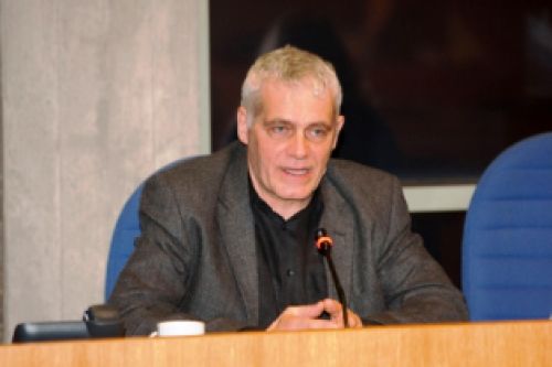 Γ. Τσιρώνης: Σκανδαλώδεις οι όροι της σύμβασης για το Ελληνικό