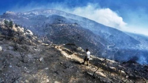 Ας μην επιτρέψουμε τη λεηλασία του Υμηττού, στο όνομα της προστασίας του!