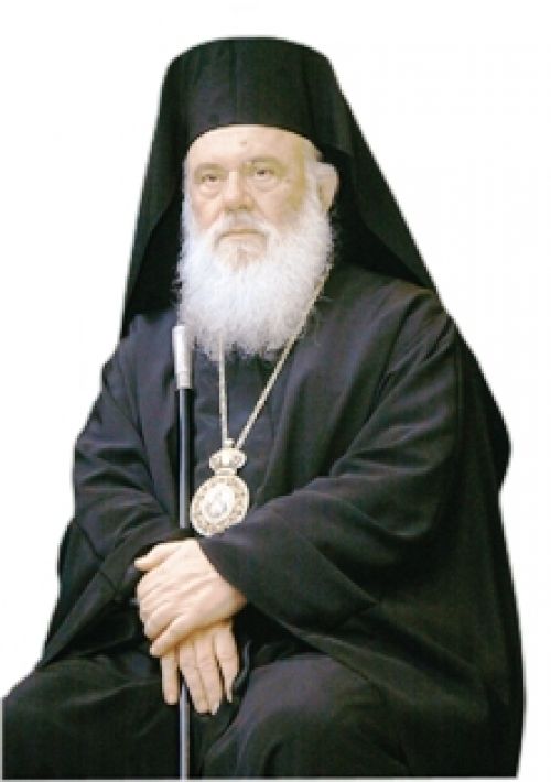 Ανεβάζει τους τόνους ο Αρχιεπίσκοπος