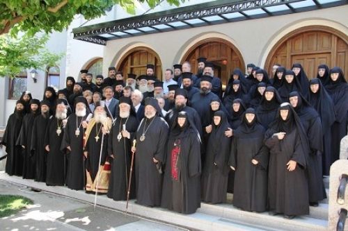 Ενθρονίστηκε ως πρώτος Καθηγούμενος στο Τρίκορφο ο γέροντας Νεκτάριος Μουλατσιώτης