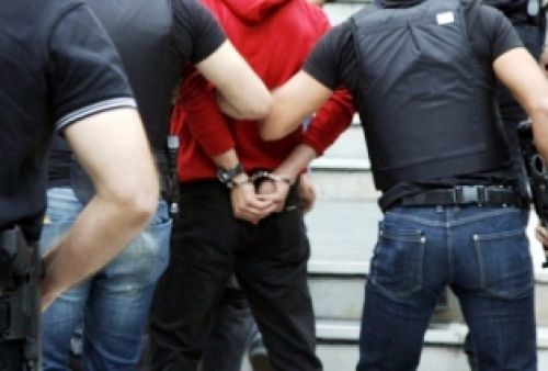 Συνελήφθησαν τρεις (3) ημεδαποί για κατοχή και διακίνηση ναρκωτικών ουσιών, στον Άγιο Δημήτριο