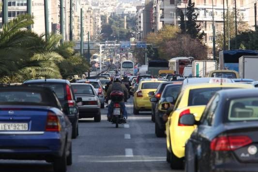 Πανικός στη Συγγρού – Έβγαλε όπλο