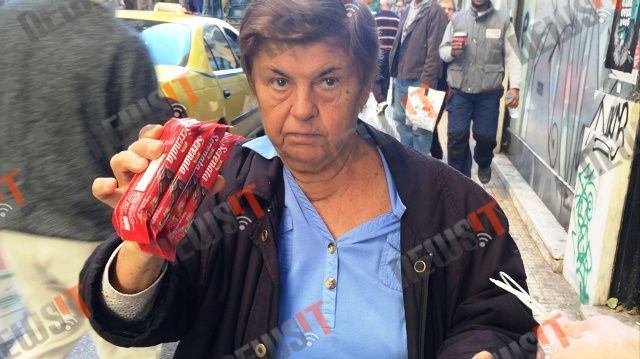 Συνωστισμός στο κέντρο της Αθήνας για 4 δωρεάν γκοφρέτες!