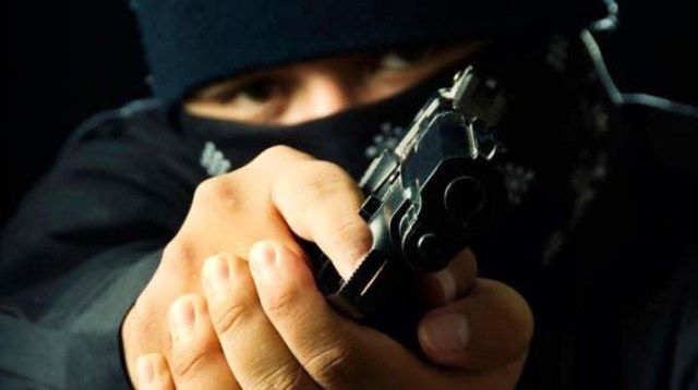 Εξαρθρώθηκε επικίνδυνη εγκληματική ομάδα που διέπραττε ένοπλες ληστείες σε σούπερ μάρκετ και καταστήματα
