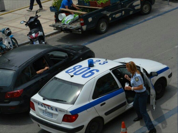 Στη δημοσιότητα οι φωτογραφίες της ''μητέρας'' και 3  ατόμων που βιαζαν και κακοποιούσαν ανήλικα αδέλφια