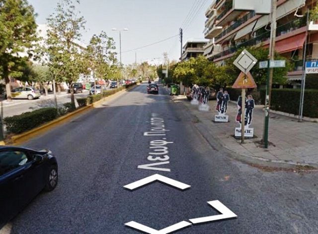 ΚΑΘΑΡΙΣΜΟΣ ΤΩΝ ΕΜΠΟΔΙΩΝ ΑΠΟ ΤΑ ΠΕΖΟΔΡΟΜΙΑ ΣΤΗΝ ΗΛΙΟΥΠΟΛΗ