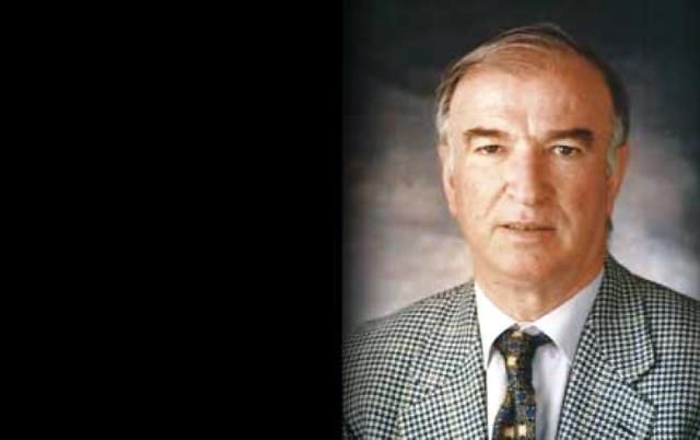 Πέθανε ο K. Παπαπολίτης, ιδρυτής της Papapolitis