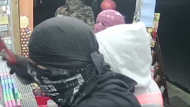 Αυτά είναι τα μέλη της συμμορίας που διέπραξαν 125 ληστείες - Σοκάρει βίντεο από τη δράση τους - ΦΩΤΟ
