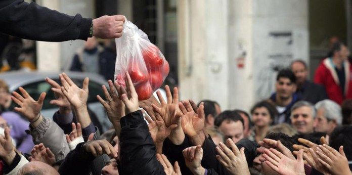 Ρομπόλης: Εκρηξη της φτώχειας στην Ελλάδα από το 2019