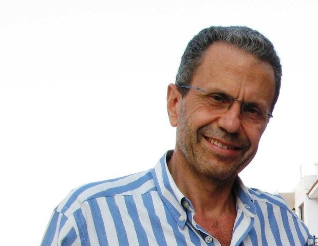 Πόσες μάταιες στιγμές…(του Αλέξανδρου Αρδαβάνη)