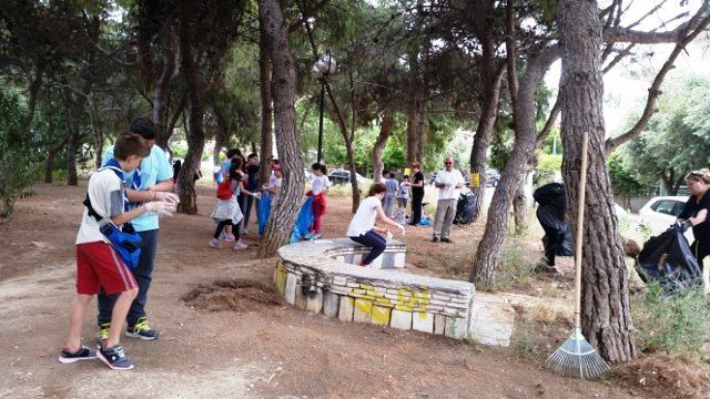 Κι.Π.Η.-  Κίνηση Πολιτών Ηλιούπολης: Καθαρισμός της παραρεμάτιας περιοχής του ρέματος της Πικροδάφνης