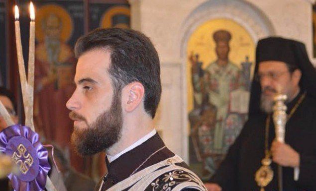 «Σκάσε επιτέλους»! Η αποστομωτική απάντηση παπά από την Καλαμάτα στον Αμβρόσιο