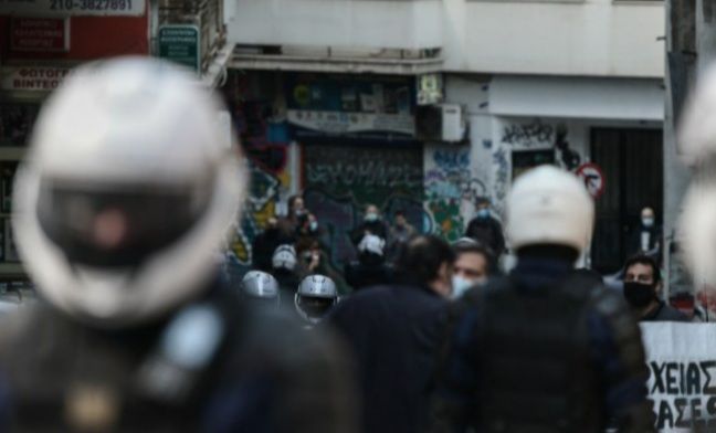 Απαιτείται... εξανθρωπισμός της αστυνομίας (Γιώργος Τζεδάκις)