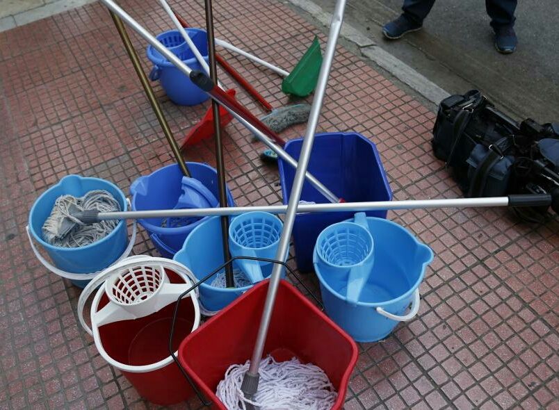 Σε 10 χρόνια φυλακή καταδικάστηκε καθαρίστρια που πλαστογράφησε απολυτήριο Δημοτικού