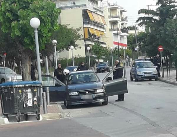 Συνελήφθη άνδρας με κλεμμένο όχημα. Συμμετοχή σε εξαπάτηση ηλικιωμένων στην Ηλιούπολη και Δάφνη.