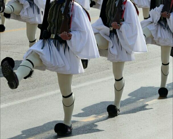 Πέθανε ξαφνικά Εύζωνας στην Προεδρική Φρουρά.