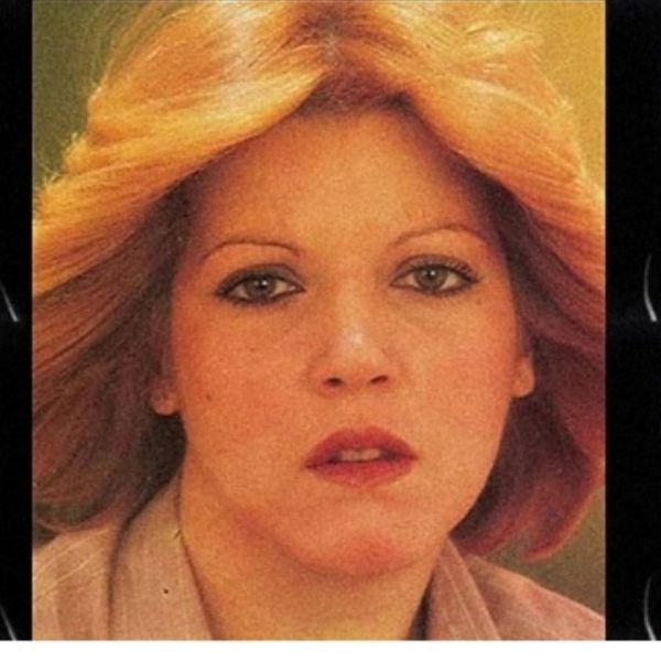 Πέθανε η τραγουδίστρια των 70ʼs και των 80s Ρένα Πάντα, μια σημαντική και γνώριμη «φωνή» του ελληνικού τραγουδιού.