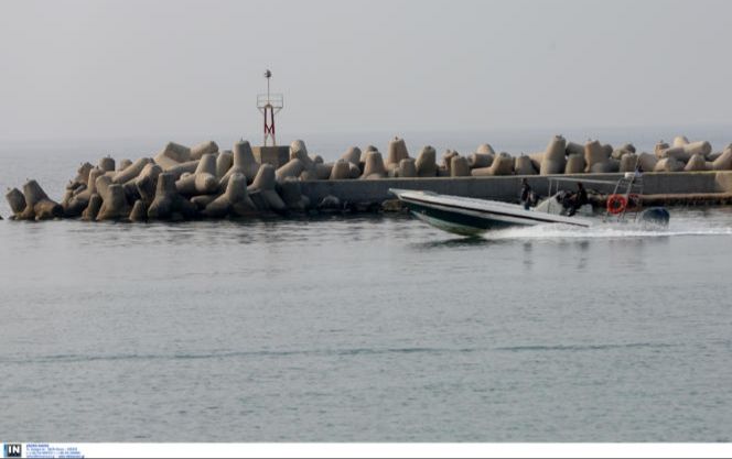 Θρίλερ με τρεις σέρφερ στην παραλία του Σχοινιά