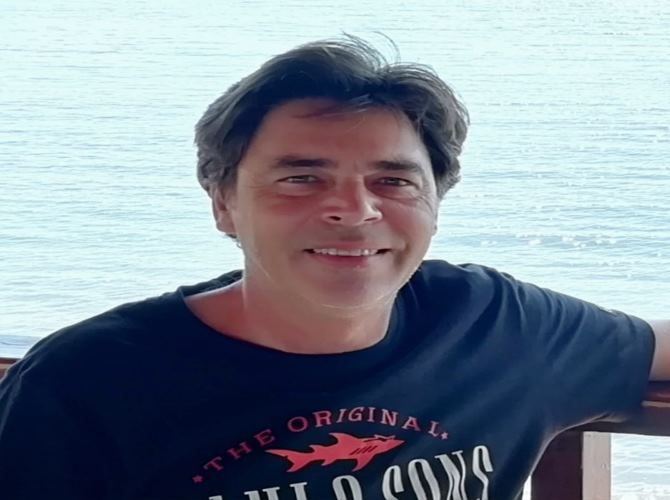 Φώτης Χρυσουλάκης (Δρ. Κοινωνιολόγος): Για την εξ αποστάσεως εκπαίδευση στα σχολεία. 