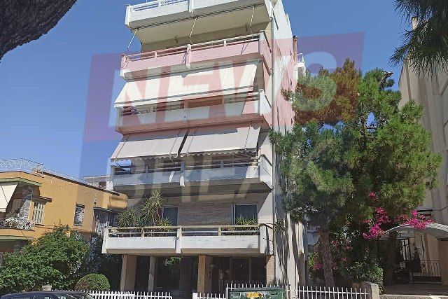 Αυτόπτες μάρτυρες μιλούν στο newsbreak.gr για την 35χρονη που έπεσε από το μπαλκόνι: «Δεν ήταν μόνη της»