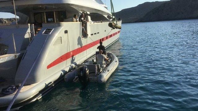 Τα άλλα... παγουρίνια της Μενδώνη (Γιώργος Τζεδάκις)