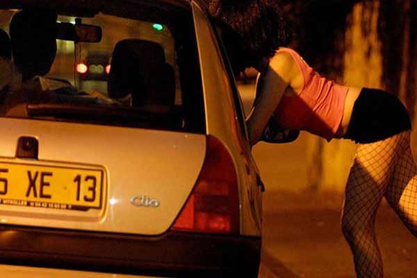 Αλλαγές στο χωροταξικό πλαίσιο λειτουργίας οίκων ανοχής ζητούν βουλευτές του ΣΥΡΙΖΑ