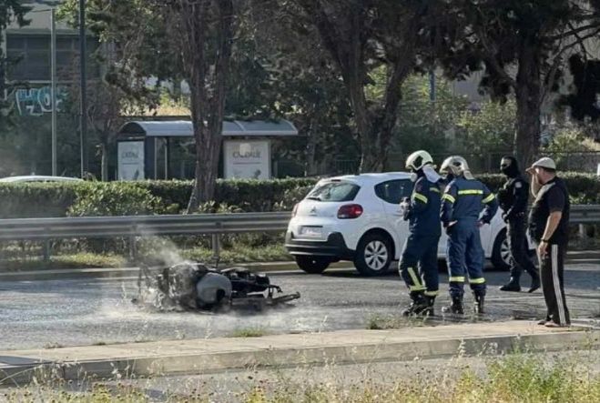 Ηλιούπολη: Τροχαίο με σοβαρά τραυματία στην λεωφόρο Βουλιαγμένης.