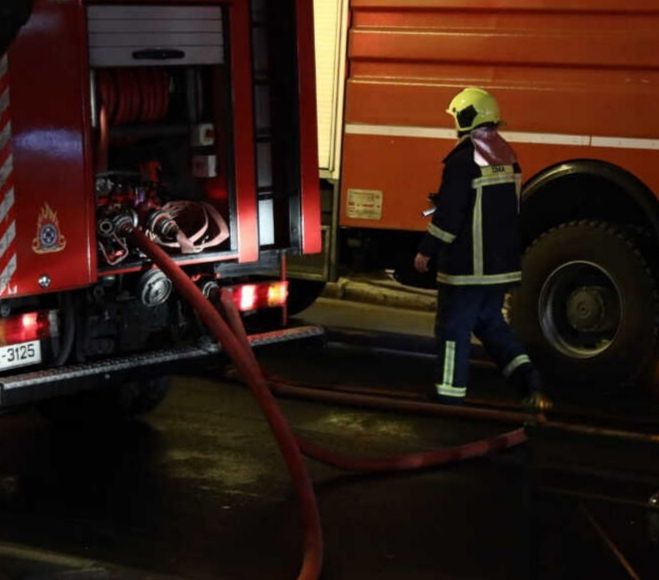 Μεγάλη φωτιά σε διαμέρισμα στο Νέο Κόσμο - Συναγερμός στην Πυροσβεστική