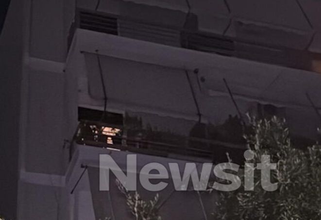 Θρίλερ στον Νέο Κόσμο: Ζευγάρι βρέθηκε νεκρό σε διαμέρισμα και διπλά τους μια καραμπίνα - Η γυναίκα έχει πυροβοληθεί στον θώρακα