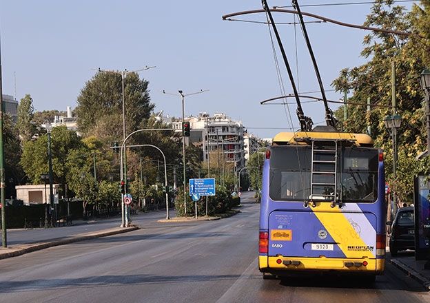 Παλαιό Φάληρο: Άγριος ξυλοδαρμός οδηγού τρόλεϊ - Μεταφέρθηκε στο νοσοκομείο με τραύματα στο κεφάλι