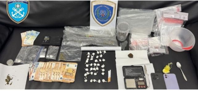 Το λιμενικό ξεσκέπασε κύκλωμα ναρκωτικών: Χειροπέδες σε 23χρονο, αναζητείται συνεργός