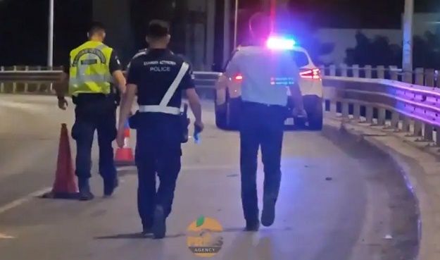 Τροχαίο στην Ποσειδώνος: Είχαν συγκρουστεί με άλλη μηχανή πριν σκοτωθούν - Η σοκαριστική περιγραφή για την διπλή τραγωδία στην άσφαλτο