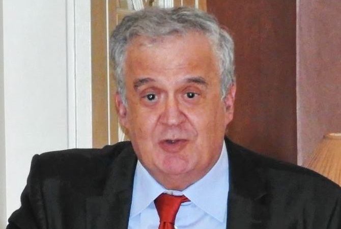 Ο Αντώνης Π. Αργυρός για τον Νίκο Καραβέλο