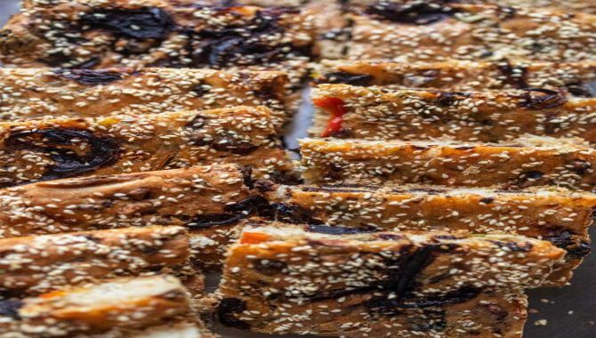 Η συνταγή της ημέρας, Κυριακή 5 Απριλίου 2026: ''Ελιόψωμο μοναστηριακό''