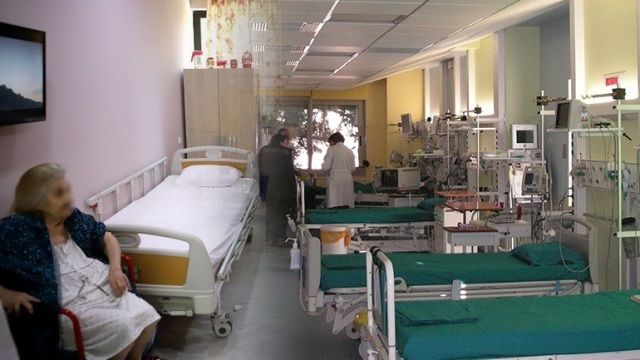 Νέος συναγερμός σε γηροκομείο της Αθήνας - Ηλικιωμένη βρέθηκε θετική στον κορωνοϊό