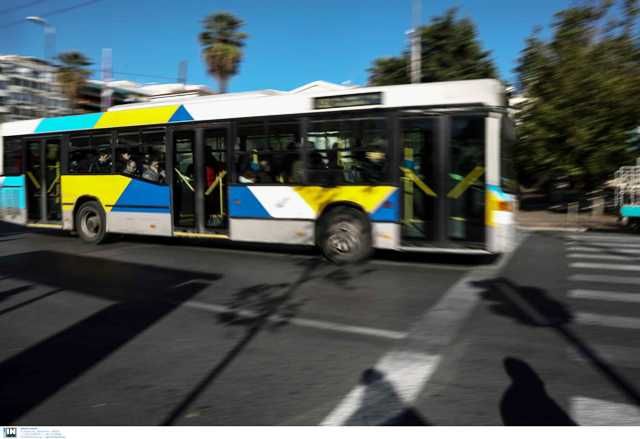 Φωτιά σε λεωφορείο της γραμμής Ε90, Πειραιάς - Πανεπιστημιούπολη