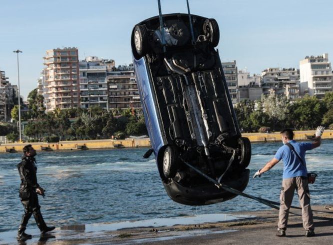 Πειραιάς: Αυτοκίνητο έπεσε στο λιμάνι - Νεκρός ο οδηγός