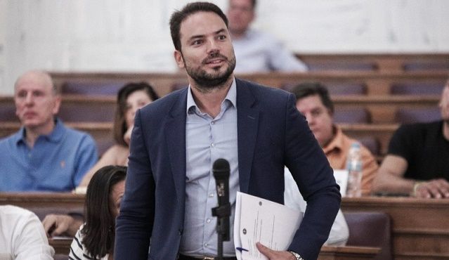 Έκλεψαν το πορτοφόλι του αντιπεριφερειάρχη Αττικής Χρήστου Θεοδωρόπουλου από το σακάκι του στη Γλυφάδα