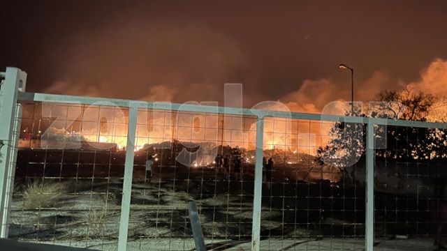 Φωτιά στη Βάρη τα ξημερώματα σήμερα (12.08.2021)