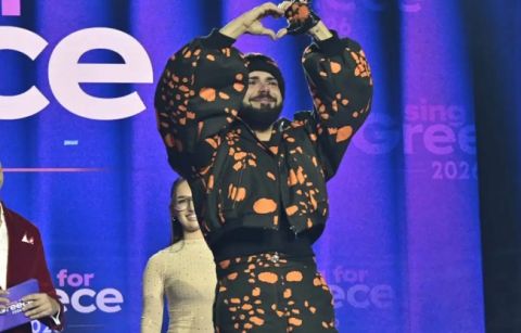 Eurovision 2026: Ο Akylas κέρδισε στον ελληνικό τελικό με το τραγούδι ''Ferto'' και έκλαψε από χαρά
