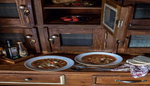 Η συνταγή της ημέρας, Δευτέρα 6 Απριλίου 2026: ''Χορτόσουπα νηστίσιμη με κριθαράκι, άλαδη''