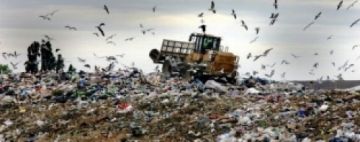 Πολιτικοί ? σκουπίδια έκαναν την Ελλάδα χωματερή