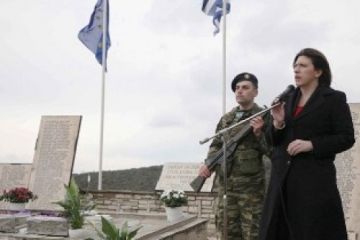Τη σύσταση διακομματικής για τις γερμανικές αποζημιώσεις ανακοίνωσε η Ζ. Κωντσταντοπούλου